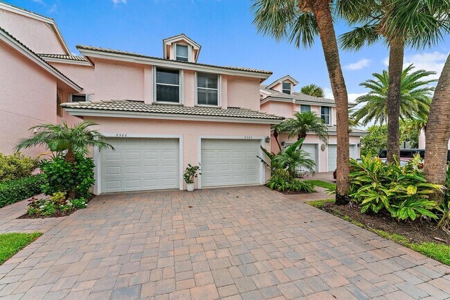 Building Photo - 2505 Fairway Dr N