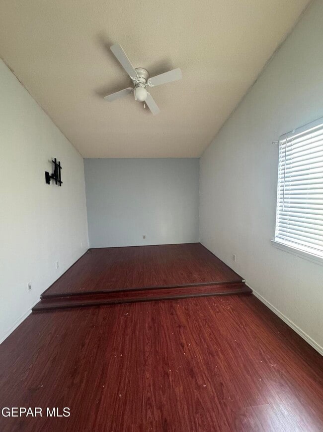 Building Photo - 3033 Tierra Humeda Dr