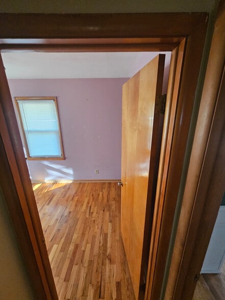 Building Photo - 821 W Spruce St