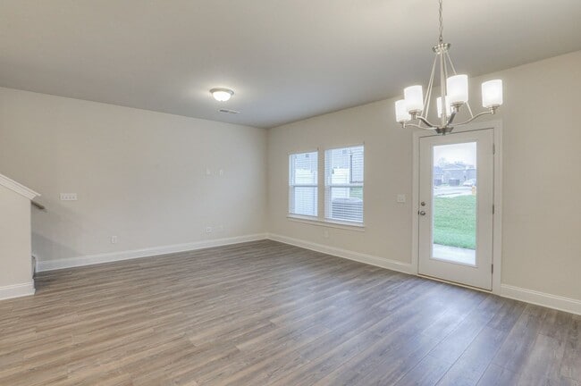 Building Photo - 1705 Tahoma Dr