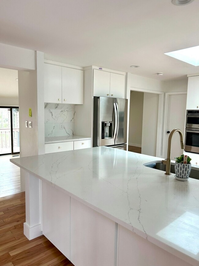 Building Photo - 104 Jerdone Rd