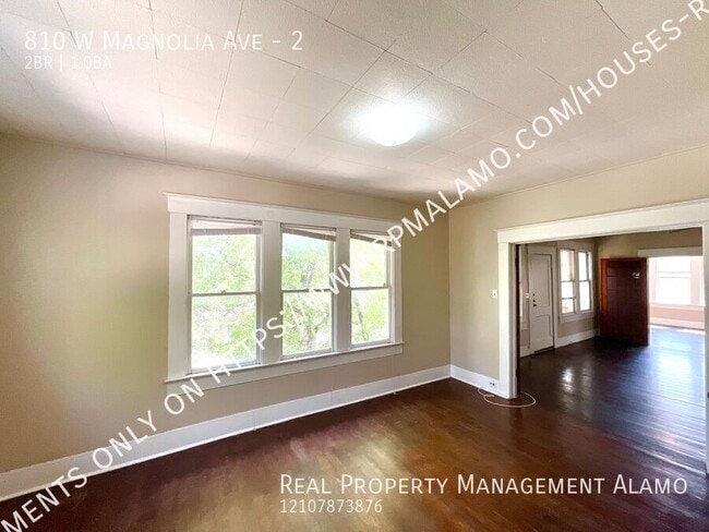 Building Photo - 810 W Magnolia Ave