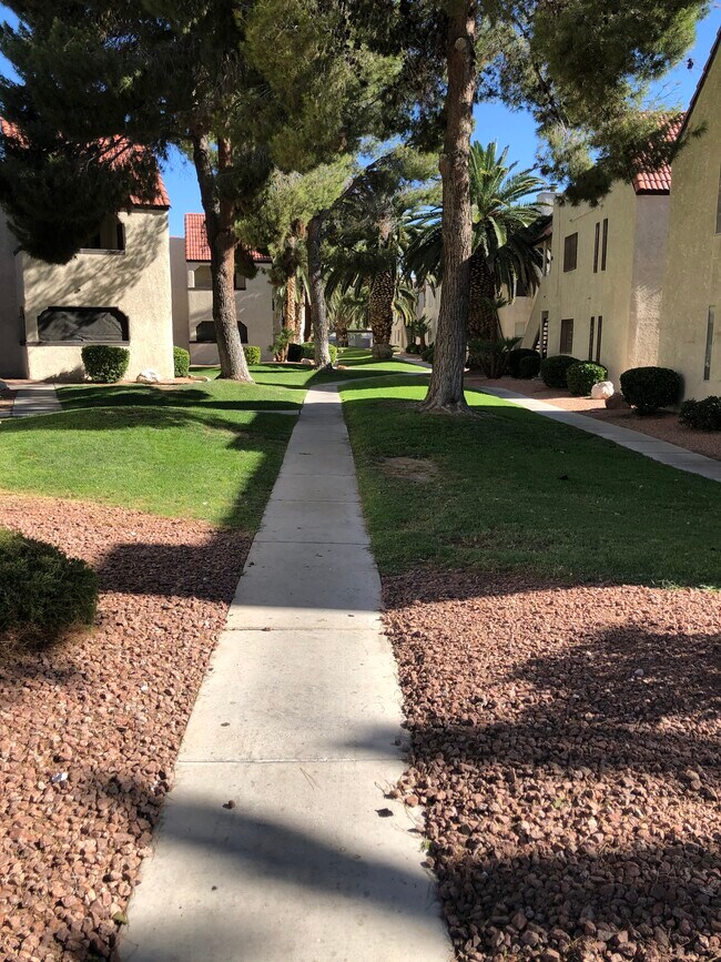 Building Photo - 5078 Spencer St