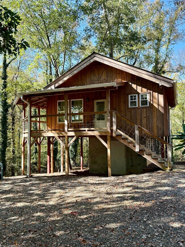 Building Photo - 3116 Alenes Dr