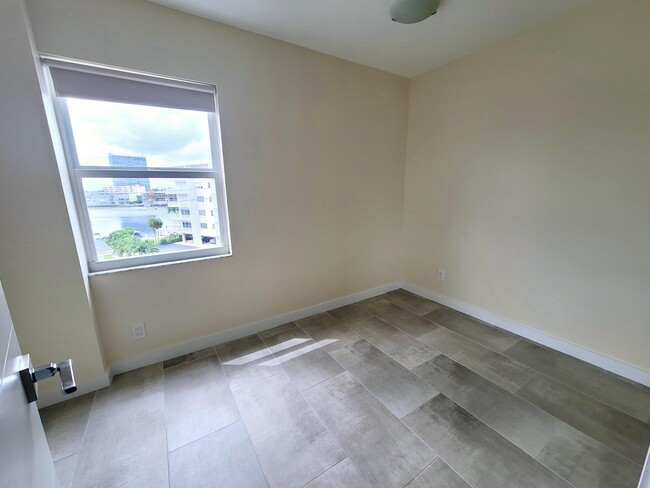 Building Photo - 137 Golden Isles Dr
