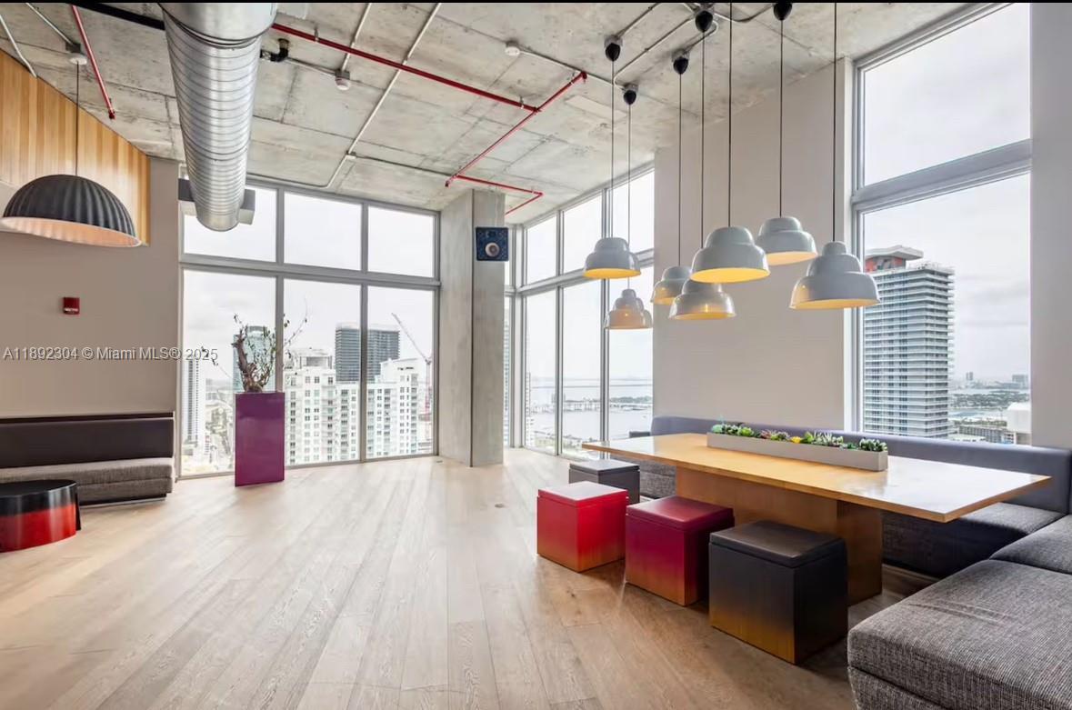 Building Photo - 151 SE 1st St