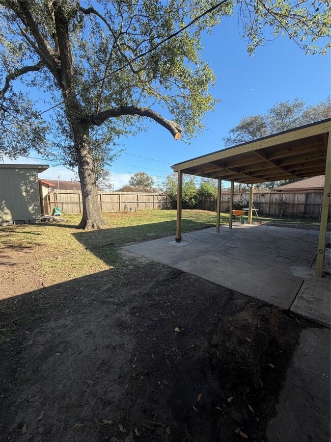 Building Photo - 1206 Stonecrest Dr