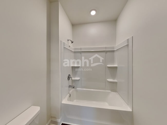 Building Photo - 788 Carnaby Ln