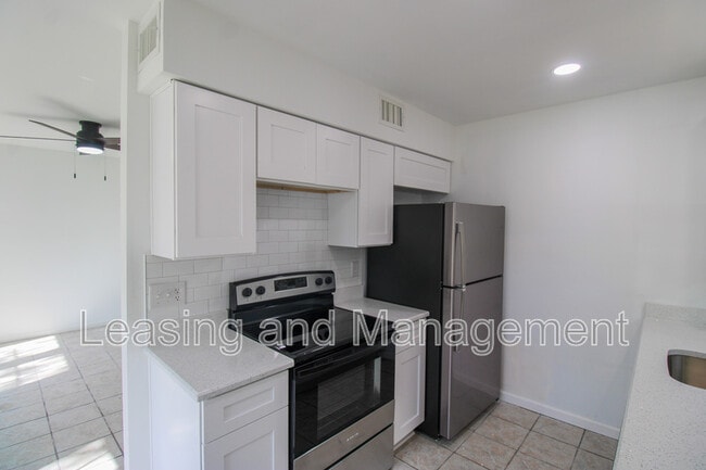 Building Photo - 910 Sea Gull Dr