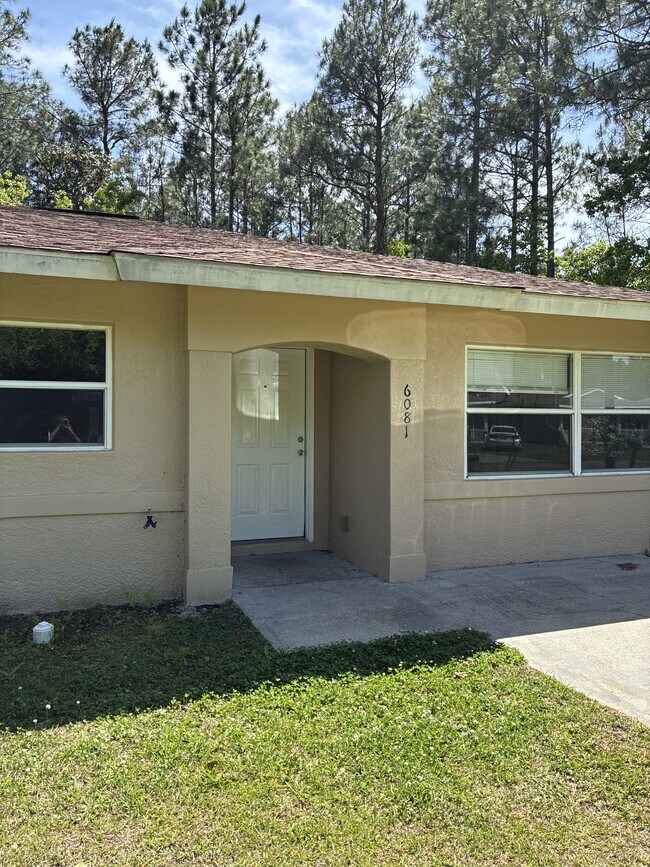 Building Photo - 6079 E Quitman St