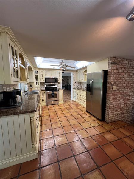 Building Photo - 4620 NE 25th Ave