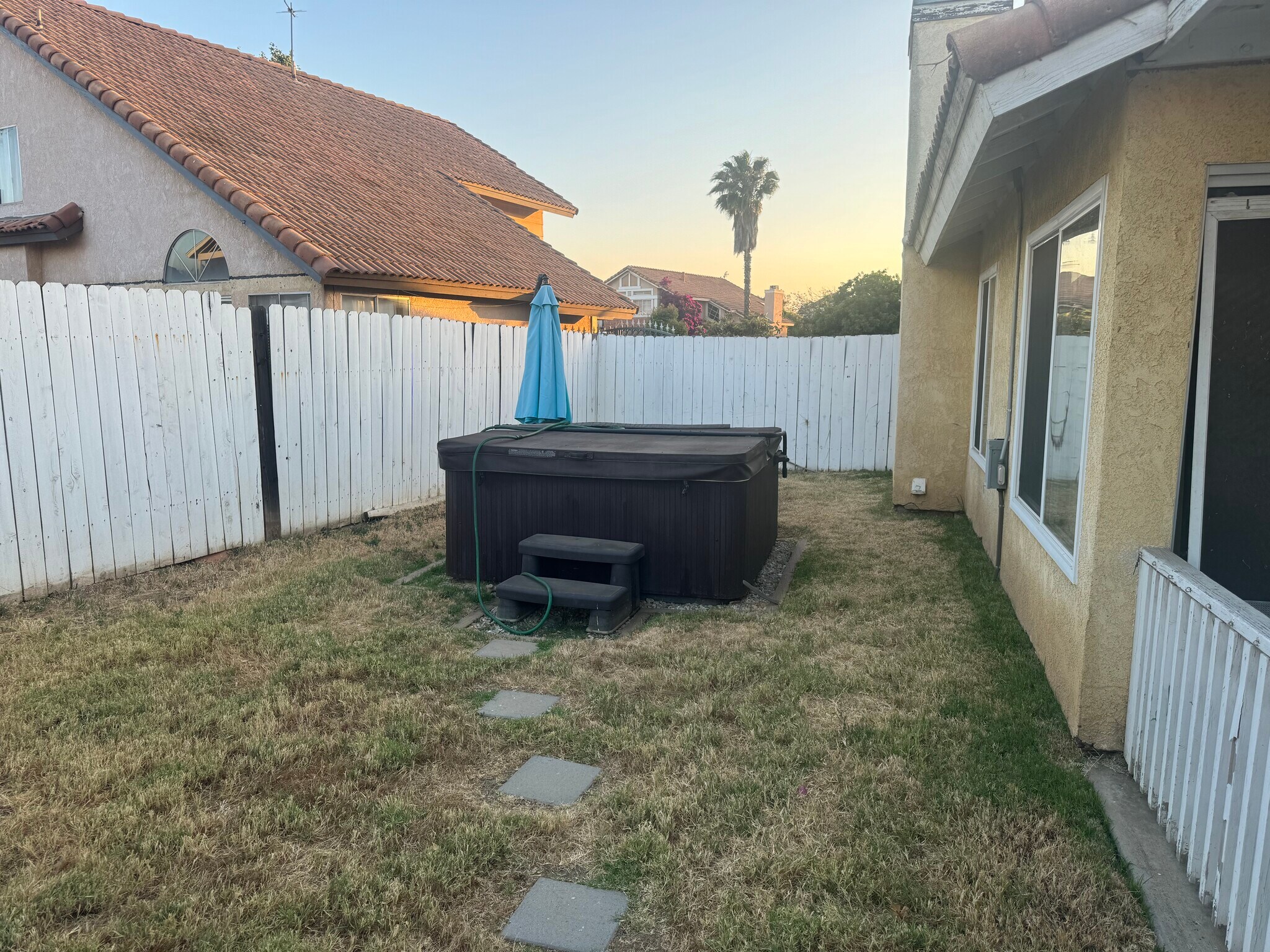 Building Photo - 14864 Spinnaker Ln