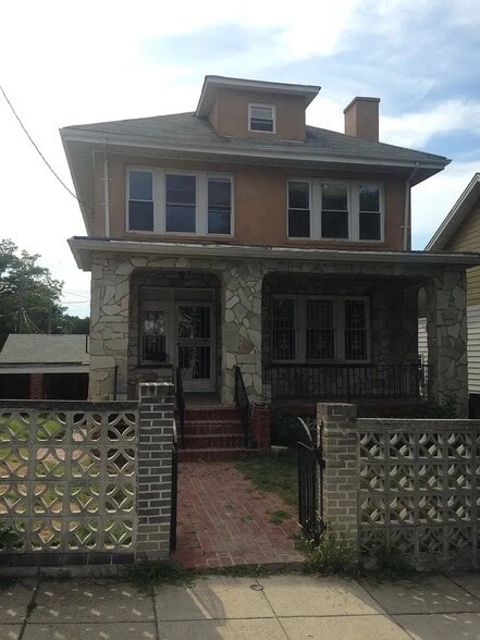 Building Photo - 3204 22nd St NE