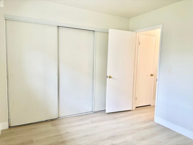 Building Photo - 2612 Anchor Ave