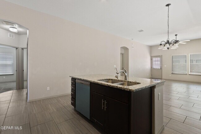 Building Photo - 14916 Tierra Coruna Ave