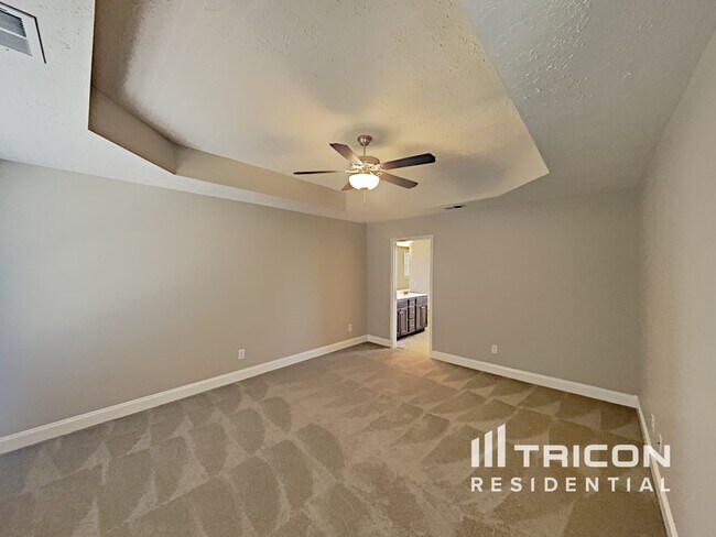 Building Photo - 642 Berry Circle Springfield TN