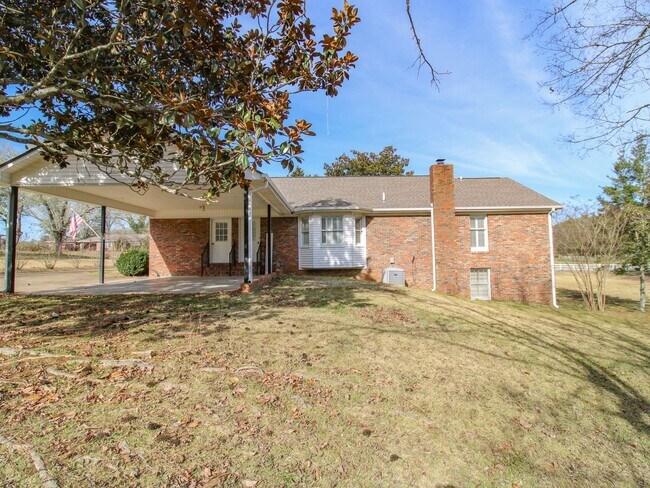 Building Photo - Nice Home in Rogersville!