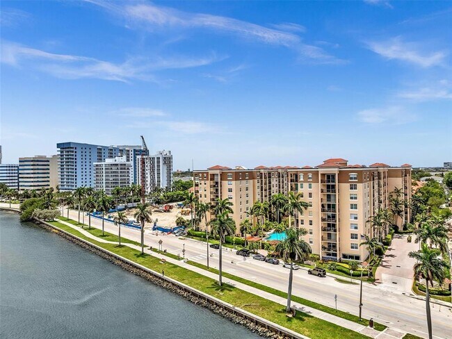 Building Photo - 1801 N Flagler Dr