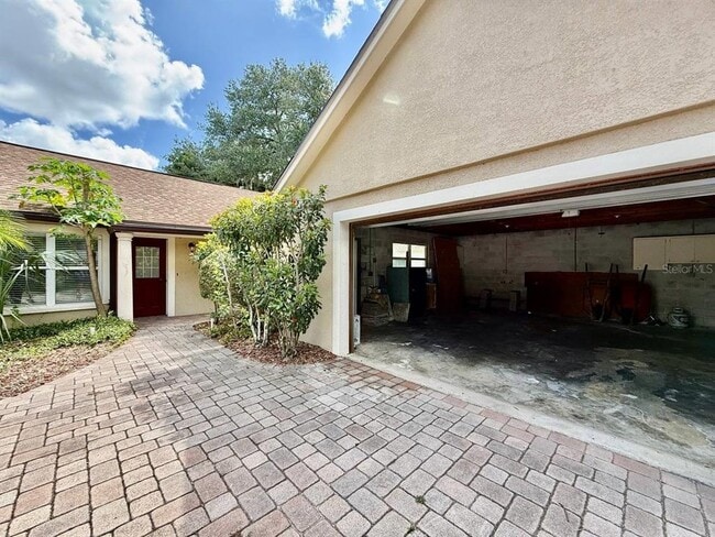 Building Photo - 1103 Ballinger Rd