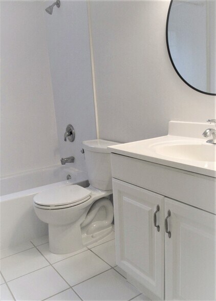 Building Photo - 11 Old Allamuchy Rd