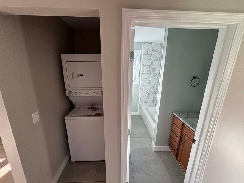 laundry and hall bathroom - 172 E Bell St