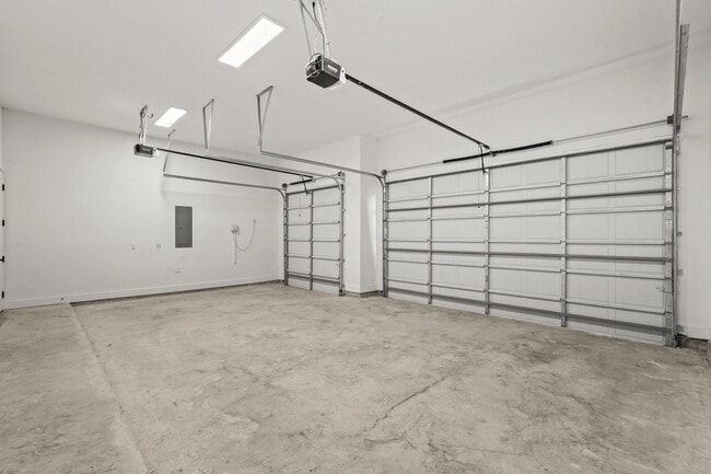 Building Photo - 3607 Wellborn Dr