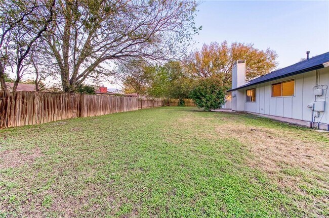 Building Photo - 1465 S Meadows Dr