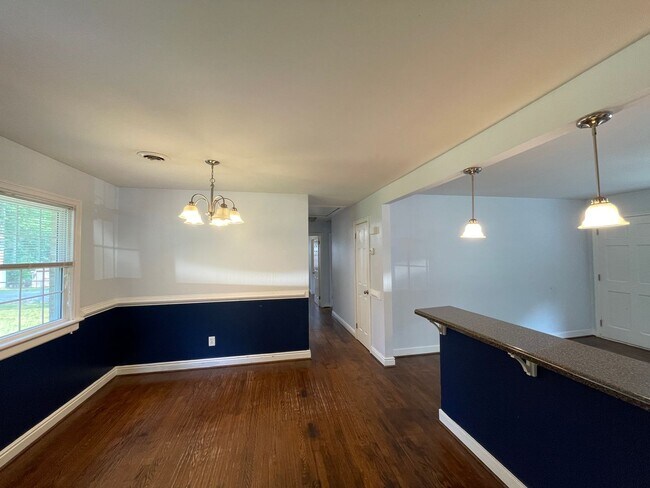 Building Photo - 3600 Ghent Dr