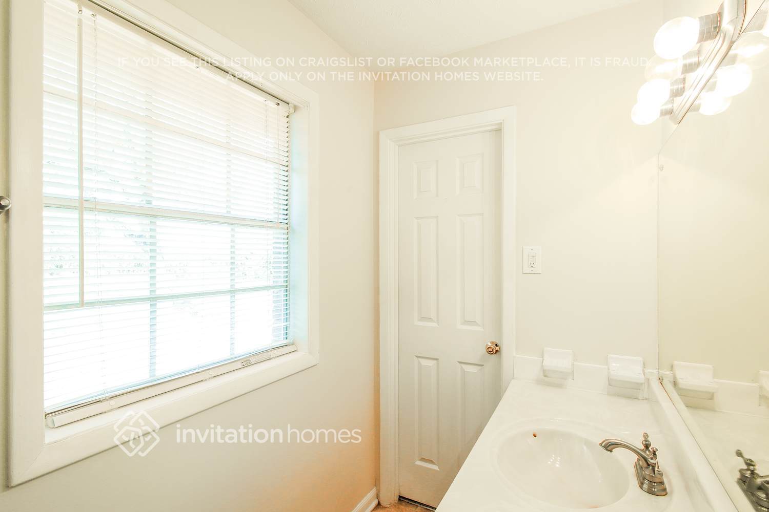 Building Photo - 1621 Wesley Way NW