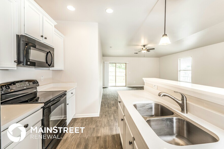 Building Photo - 22842 Downing Park Cir