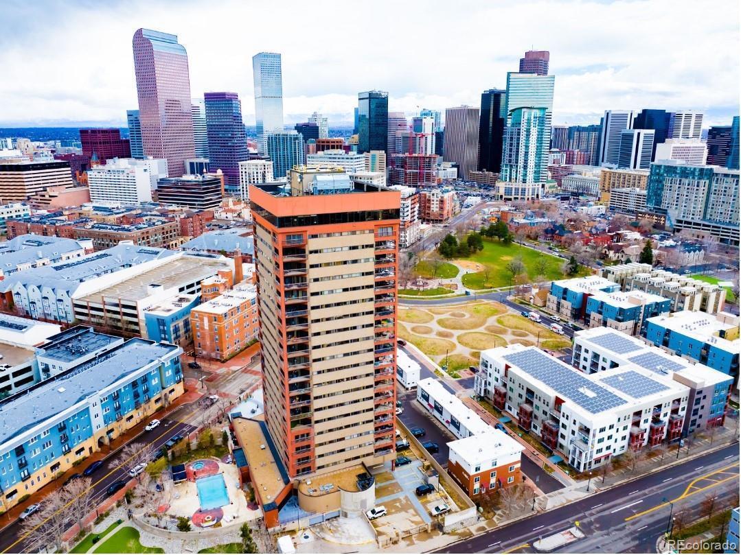 Building Photo - 100 Park Ave W