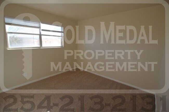 Building Photo - 609 Sunset Ln