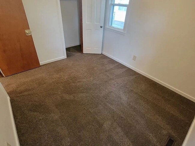 Building Photo - Charming 2-Bedroom Home for Rent