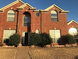 Building Photo - 8172 Peacock Ln