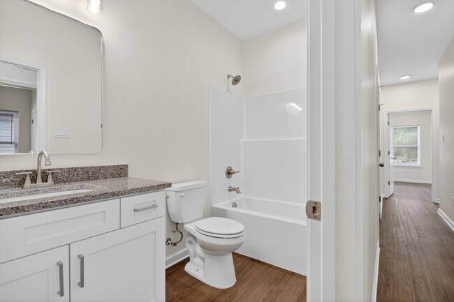 Building Photo - 3109 W 11th St