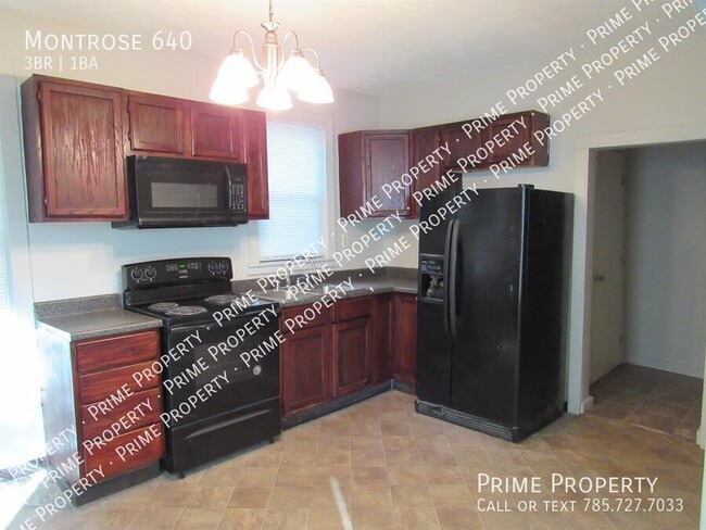 Building Photo - Montrose 640-