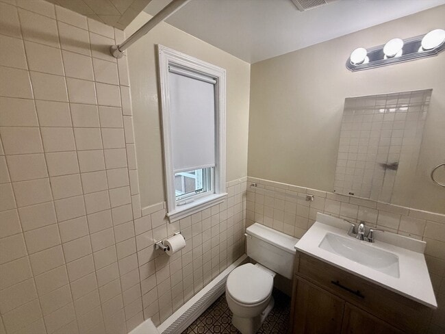 Building Photo - 70 Tremont St