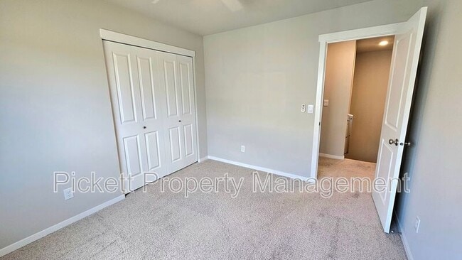 Building Photo - 6524 Yorktown Pl NE