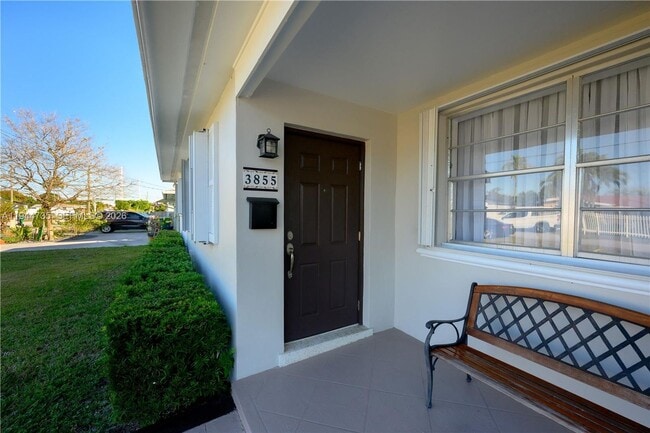 Building Photo - 3855 SW 87th Pl