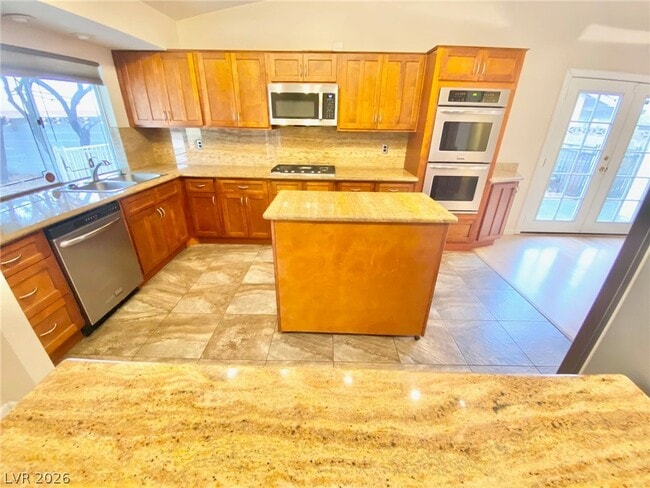 Building Photo - 400 Davenport Ln