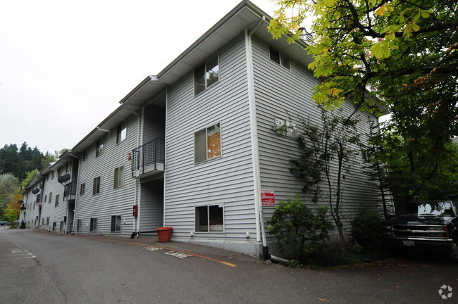Building Photo - Riverside Estate Apartments
