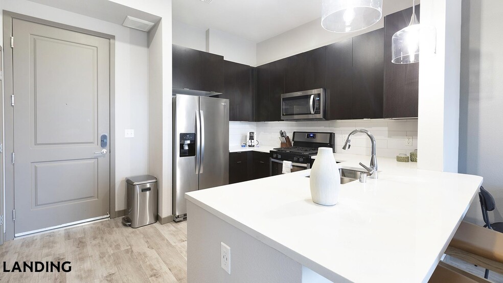 Building Photo - 3150 W Twain Ave