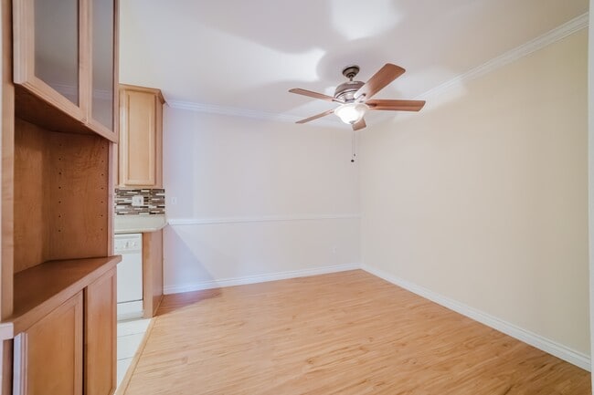 Building Photo - 1760 El Camino Real