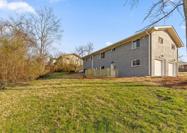 Building Photo - Charming Chattanooga Home in Prime Location!