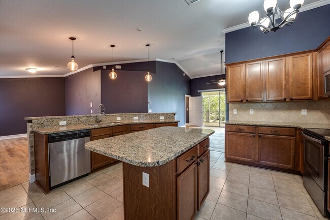 Building Photo - 6631 Shaded Rock Ct