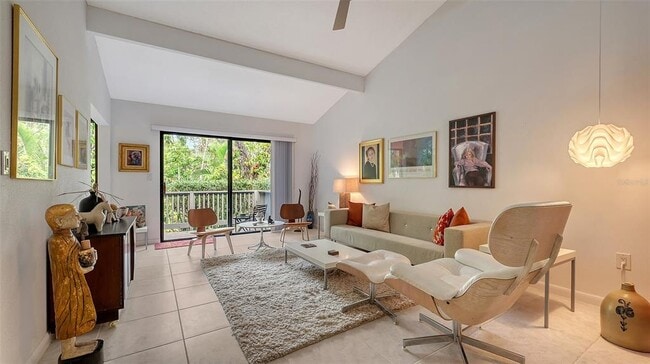 Building Photo - 1621 Clower Creek Dr