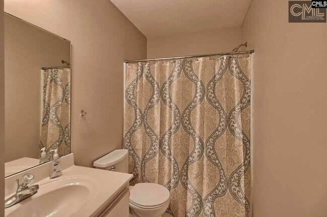 Building Photo - 104 Clouser Dr