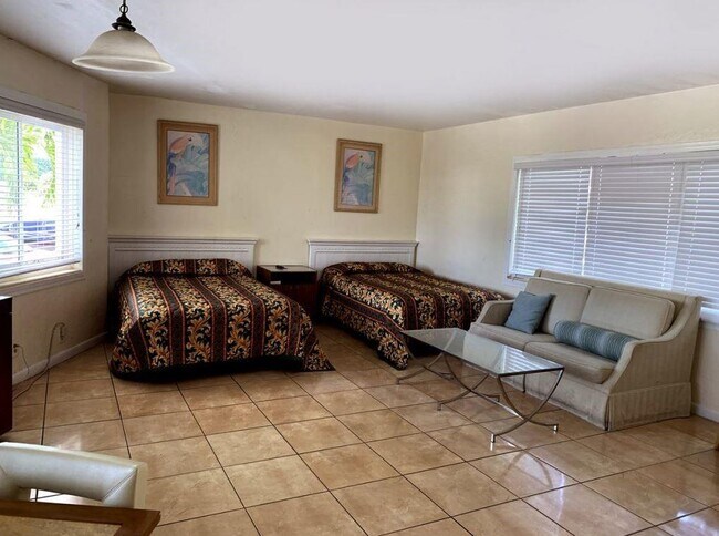 Building Photo - 1010 S Federal Hwy