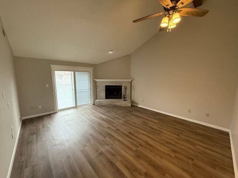 Building Photo - 6328 Neighbor Dr