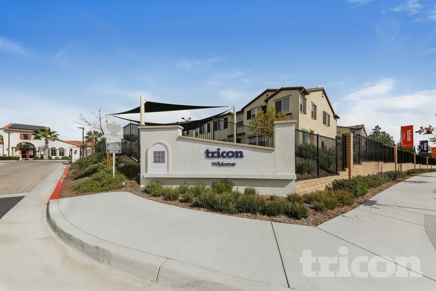 Building Photo - 24947 Vermijo Ct